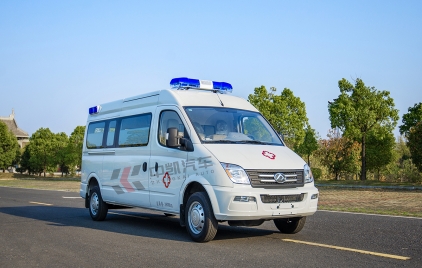 大通V80长轴监护负压型救护车